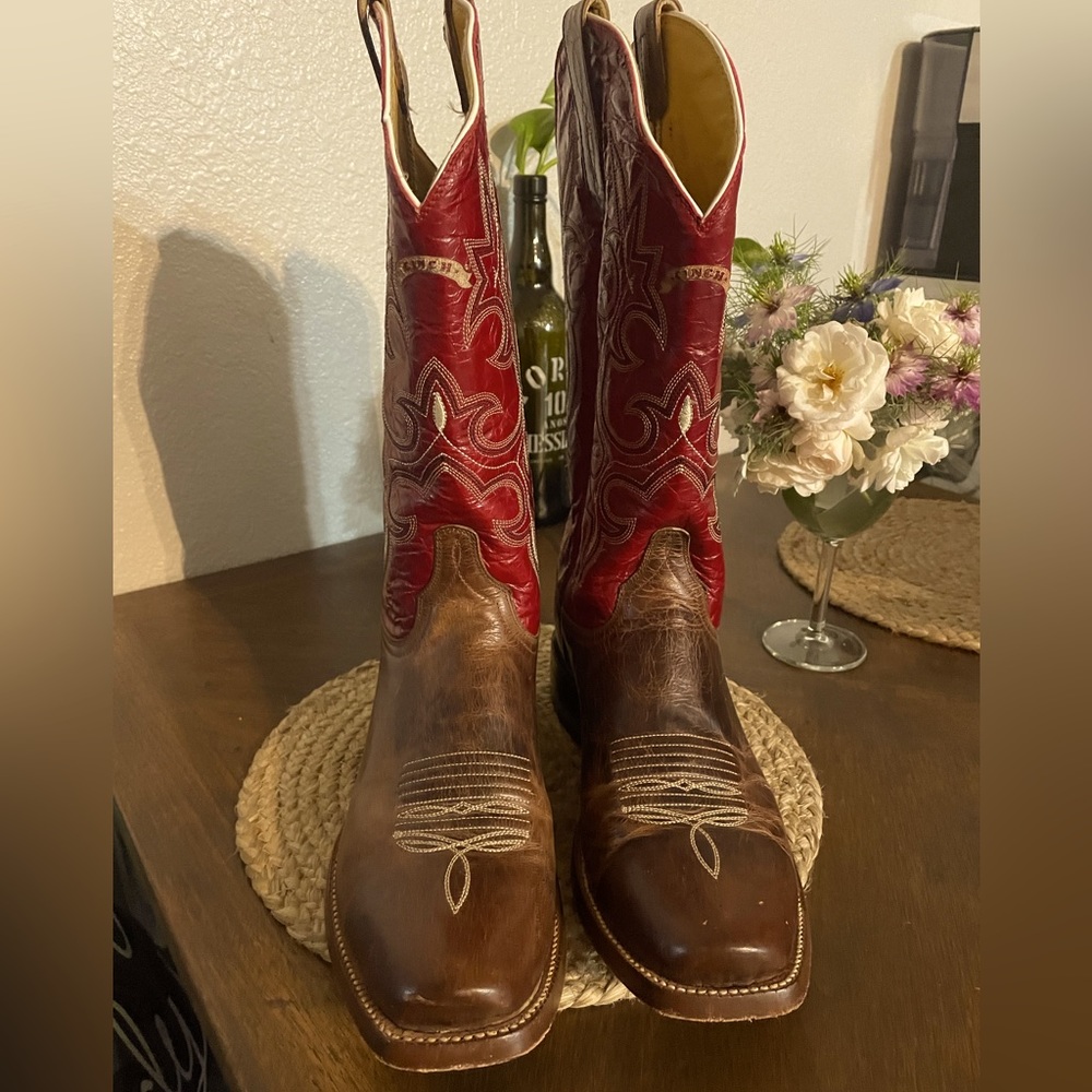 Cinch women’s boots size 9D
